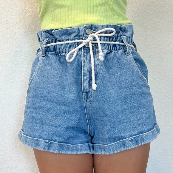 PacSun High-Waisted Jean Shorts, size Medium - Picture 1 of 7